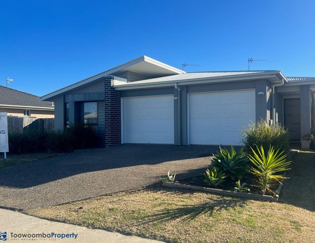 Country lifestyle, so close to town! - Photo 1