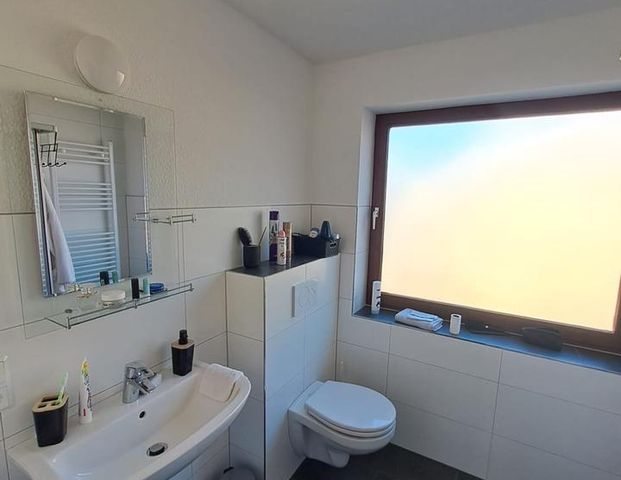 Helle und sanierte 3 Zimmer Dachgeschosswohnung in Rosdorf - Photo 1