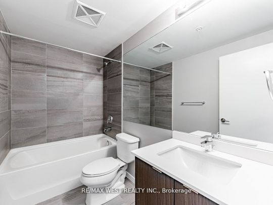 For Lease - 3237 Bayview Avenue Unit# 305, Toronto, Ontario - Photo 1