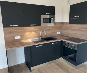 Location Appartement 3 pièces 68m² ST JEAN DE LA RUELLE 45140 - Photo 5