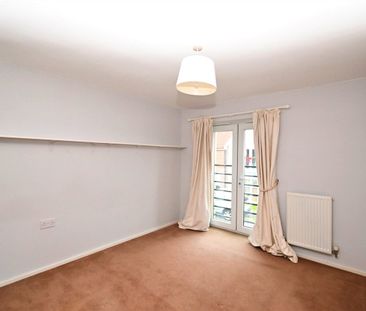 Hewitt Road, Basingstoke, Hampshire, RG24 - Photo 2