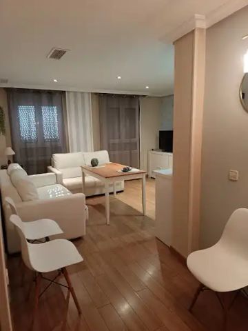 Apartamento de alquiler en Calle Zambrana, 16, Centro ciudad - Foto 2
