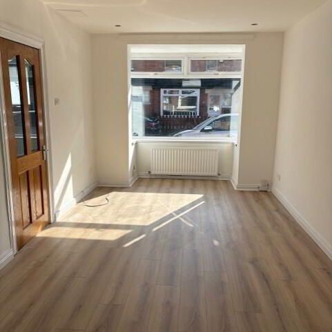 77 Victoria Avenue, Belfast, BT4 1QZ - Photo 1