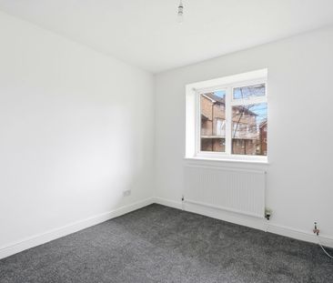 Available from 23/02/2026 - Photo 3