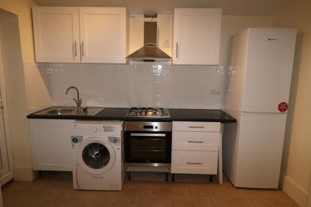 House share to rent - Photo 4