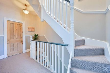 4 bedroom semi-detached house to rent - Photo 3