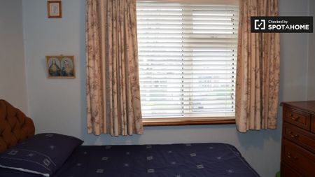 Room for rent in 3-bedroom apartment in Clonsilla, Dublin - Photo 5