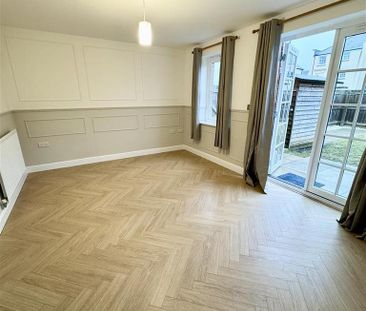 2 bedroom end of terrace house to rent - Photo 2