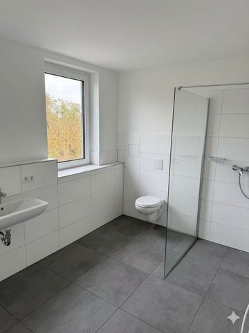 Wohnen am Stienitzsee, hochwertig und stilvoll saniert 65,44 qm 2 Zimmer mit großem Balkon - Photo 3