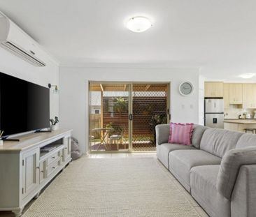 37 Hinchliffe Drive, Kearneys Spring - Photo 6