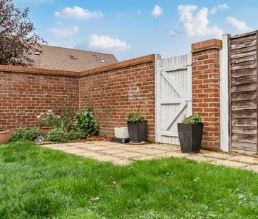 3 bedroom semi-detached house to rent - Photo 3