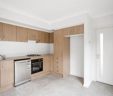 BRAND NEW MODERN 2 BEDROOM GRANNY FLAT - Photo 2