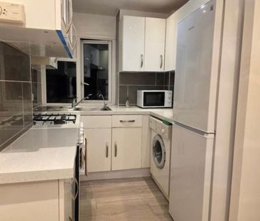 Berkeley Court, Weybridge, Surrey, KT13 - Photo 5