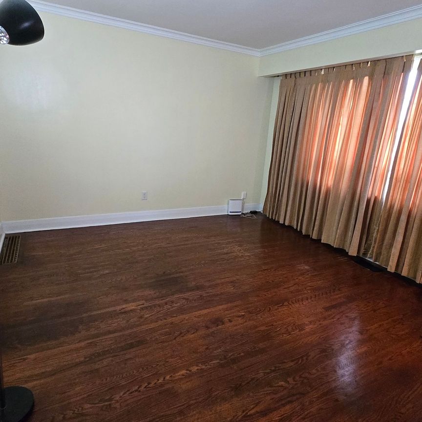 For Lease - 30 Ordway Road, Toronto, Ontario - Photo 1