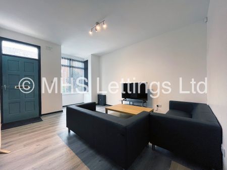 5 Bedroom Mid Terraced House for rent in Brudenell Street - Photo 2