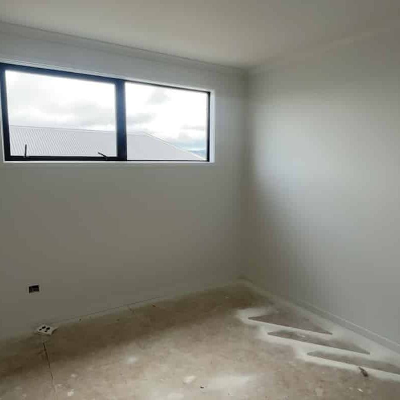 PRIME LOCATION - Photo 1