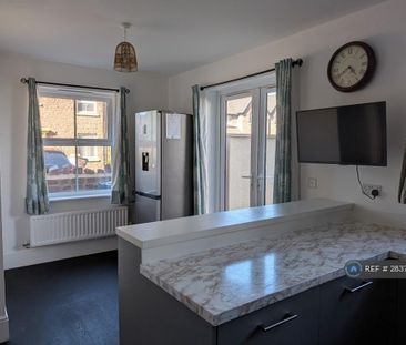 1 bedroom in a house share to rent - Photo 5