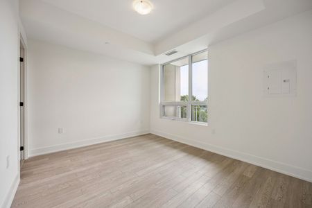 For Lease - 2075 King Road Unit# 405, King, Ontario - Photo 2