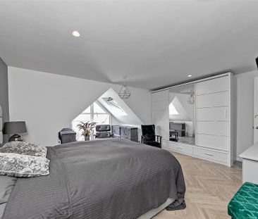 4 bedroom semi-detached house to rent - Photo 5