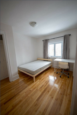 856 Bronson Avenue - Photo 3