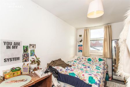4 bedroom terraced house to rent - Photo 4