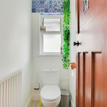 House share to rent - Photo 3