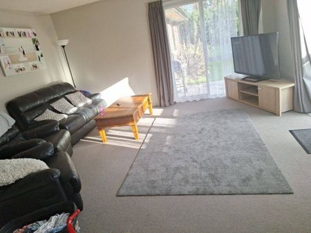 27 Mokihi Gardens, Hillmorton - Photo 3