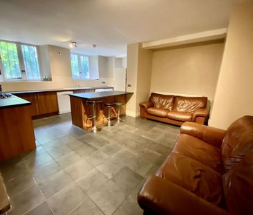 8 bedroom house share to rent - Photo 4