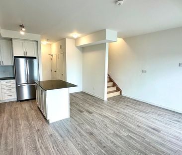 For Lease - 20 Lytham Green Circle Unit# 8, Newmarket, Ontario - Photo 3