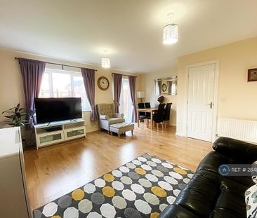 3 bedroom detached house to rent - Photo 2