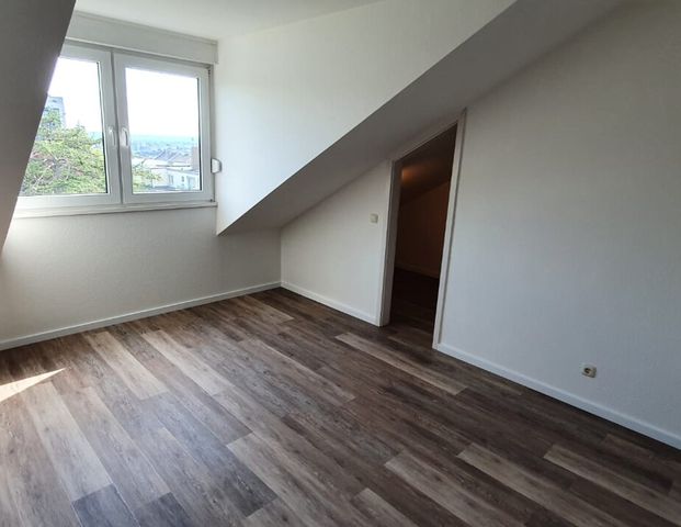 Elegant & Stilvoll: Maisonette-Appartement mit Blick ins Grüne! - Photo 1