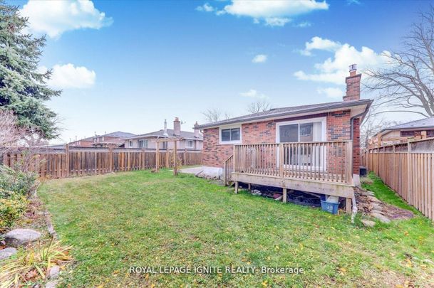 For Lease - 4010 Ellesmere Road Unit# Bsmt, Toronto, Ontario - Photo 1