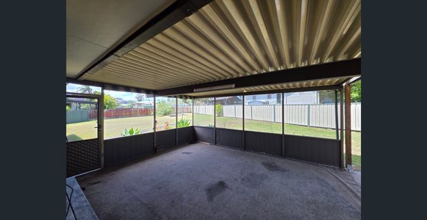 Delightful Family Home in Quiet Taree West Cul-de-Sac - Photo 1