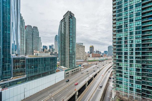For Lease - 18 Harbour Street Unit# 1605, Toronto, Ontario - Photo 1