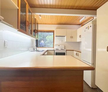 CASHMERE - 2 BEDROOMS, 1 BATHROOM, HEATPUMP, DOUBLE GARAGE - Photo 3