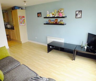 1 bedroom Flat To Let - Photo 1