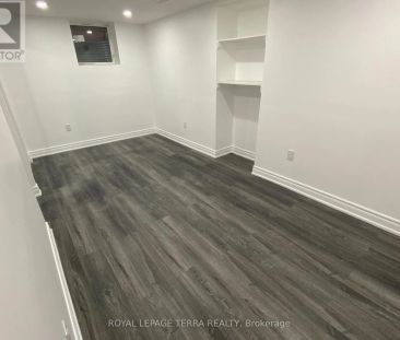 44 HOWLING CRESCENT - Photo 1