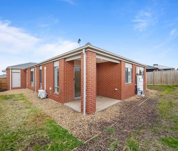 LOW MAINTENANCE FAMILY HOME - Photo 4