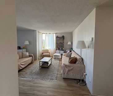 MOVE-IN READY 5½ IN DOWNTOWN MONTREAL | AVAILABLE NOVEMBER 1st - Photo 4