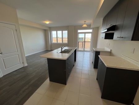 For Lease - 151 Vanilla Trail, Thorold, Ontario - Photo 2