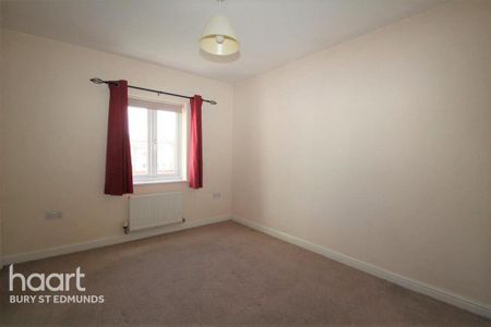 3 bedroom detached house to rent - Photo 4