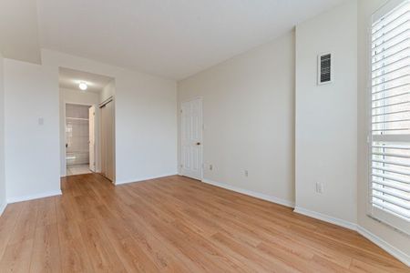 For Lease - 2511 LAKESHORE Road Unit# 716, Oakville, Ontario - Photo 4