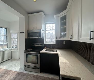 For Lease - 76 Rosemount Avenue Unit# 2, Toronto, Ontario - Photo 3