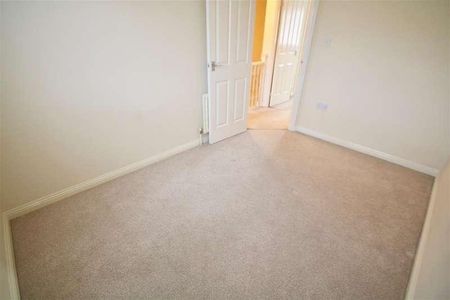 Warspite Close, Portsmouth, PO2 - Photo 3