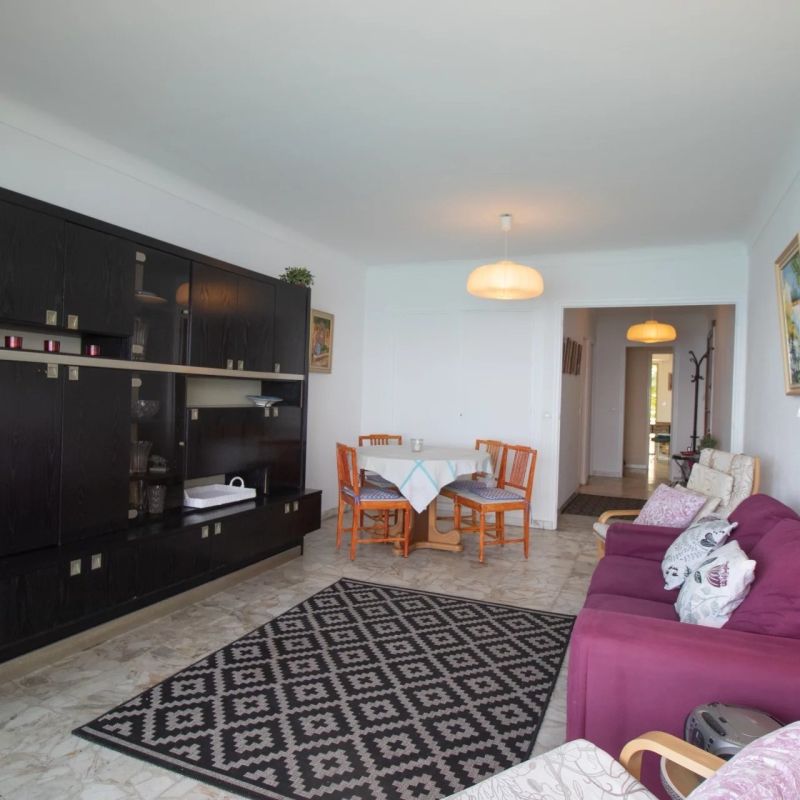 BIEN EN LOCATION SAISONNIÈRE - APPARTEMENT AVEC VUE PANORAMIQUE MER - Photo 1