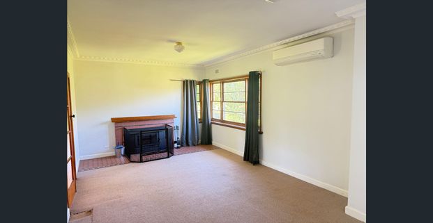 Charming Country Cottage - Photo 1