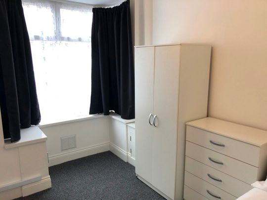 Room in a Shared House, Laxey Road, B16 - Photo 1