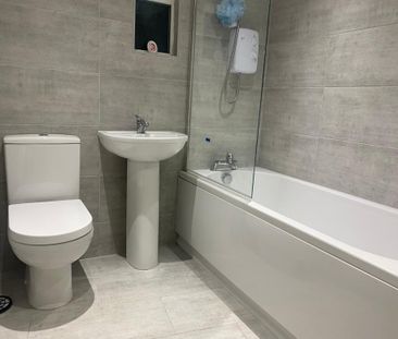 2 bedroom flat to rent - Photo 5