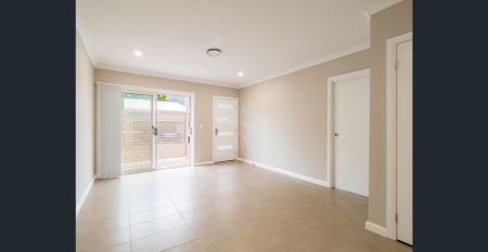 Luxury town house in Lighthouse Beach - Photo 2