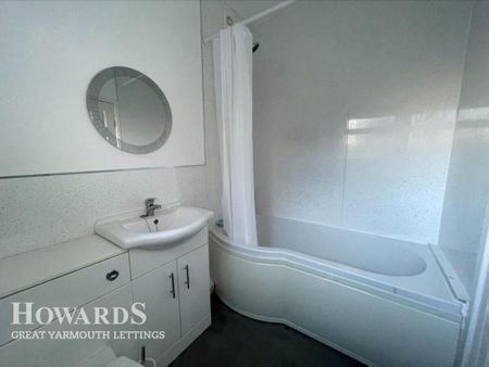 3 bedroom terraced house to rent - Photo 3